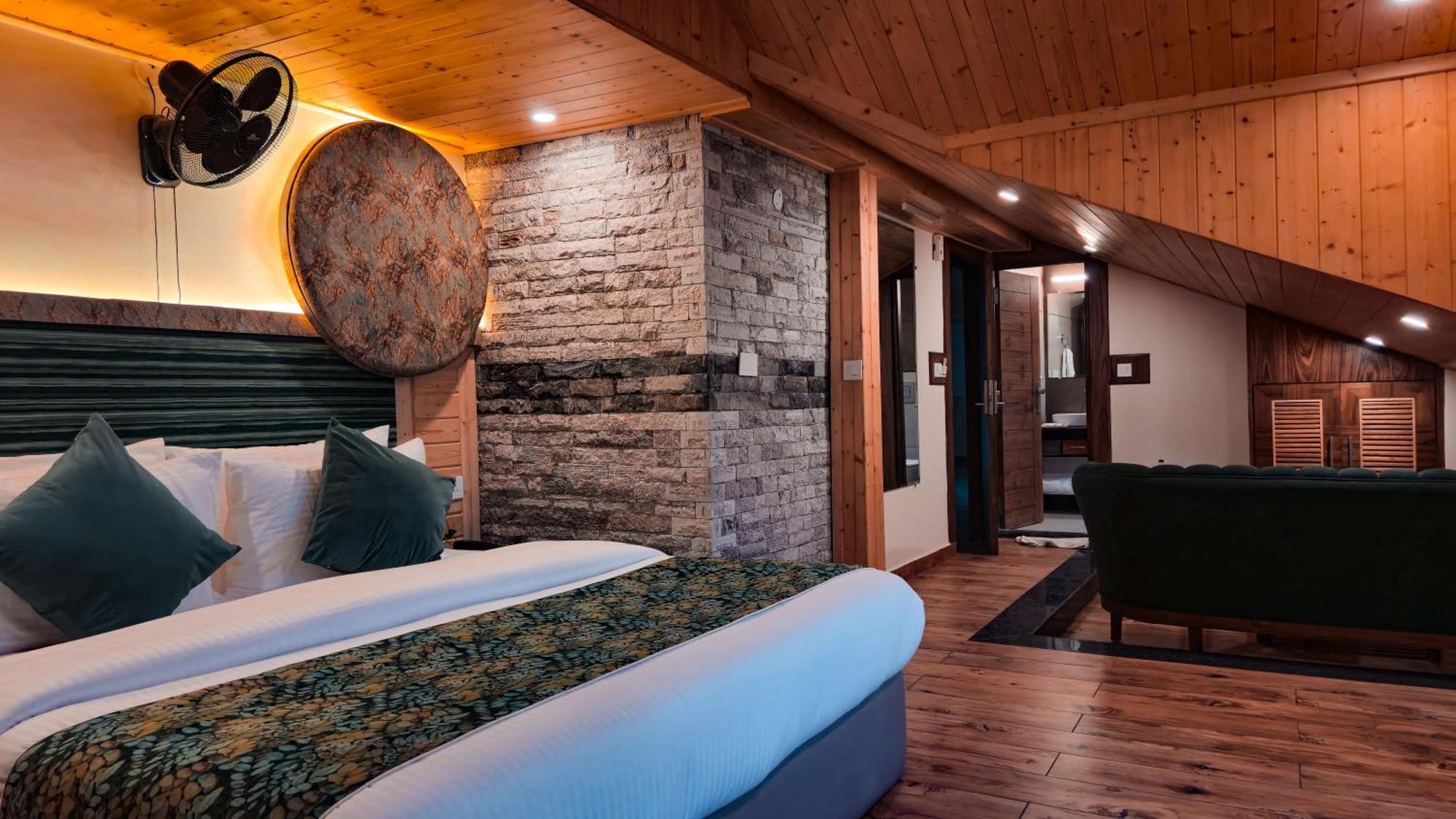 ホテル Nazaara - A Luxe Retreat Manāli エクステリア 写真