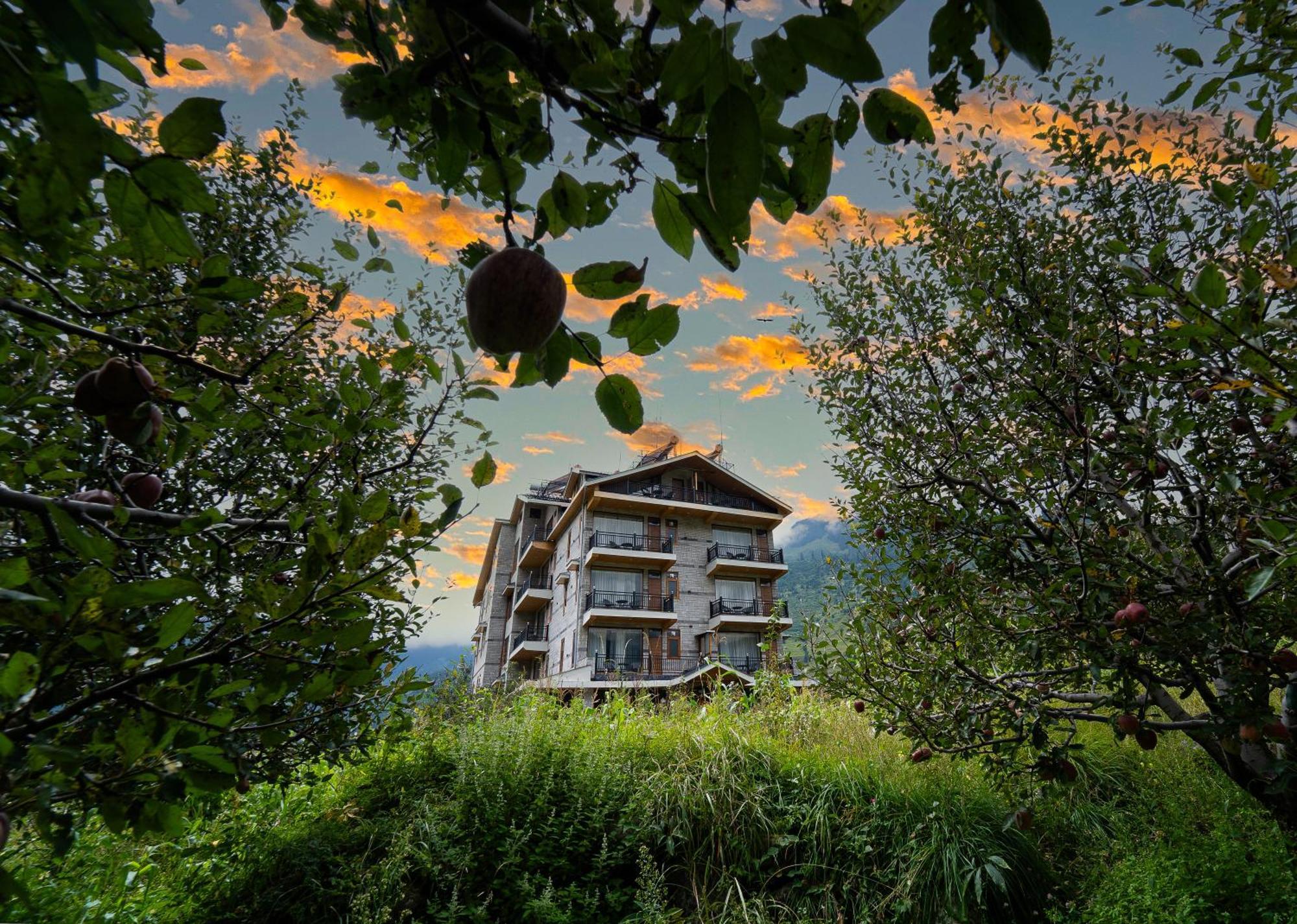 ホテル Nazaara - A Luxe Retreat Manāli エクステリア 写真