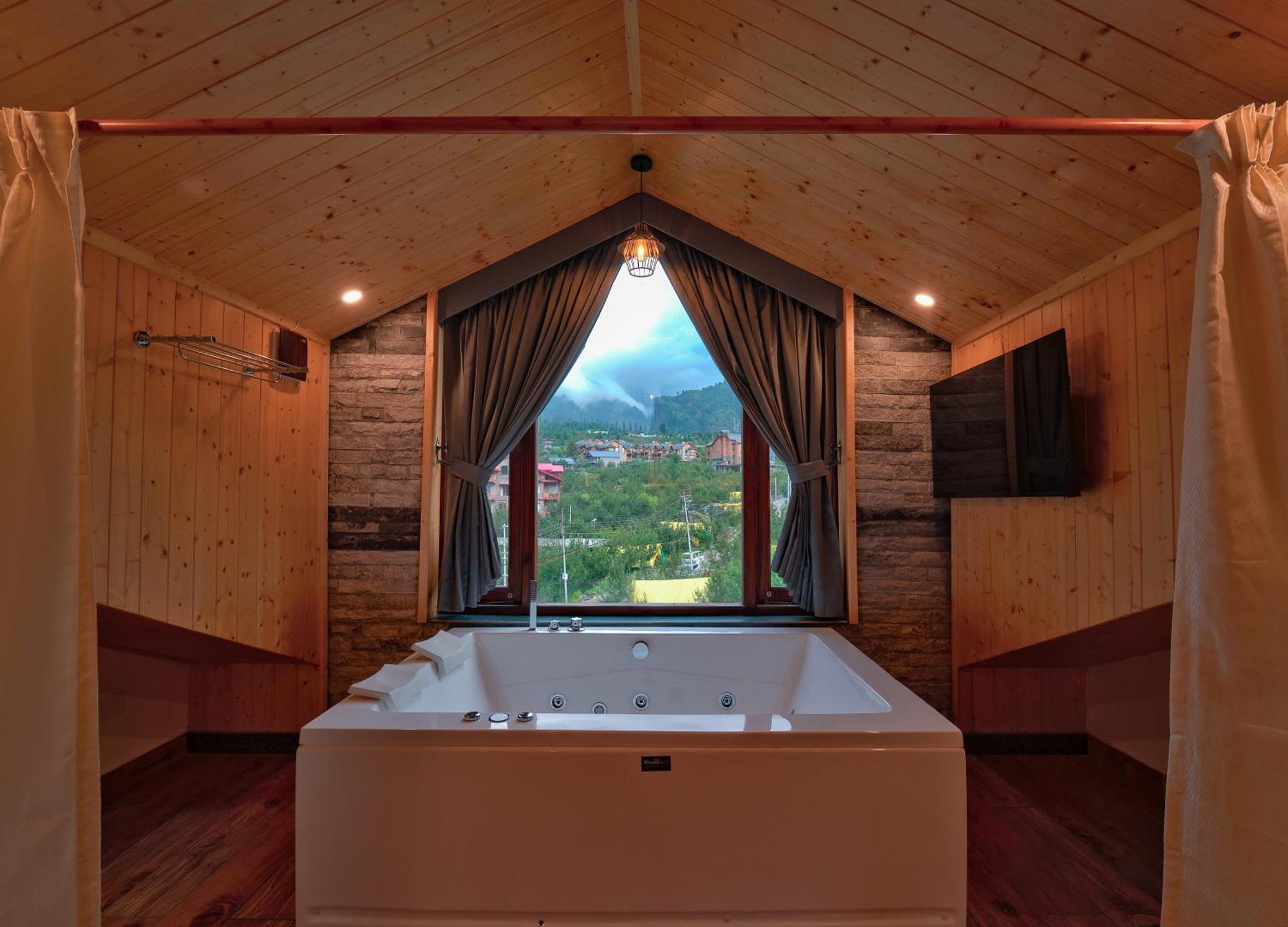 ホテル Nazaara - A Luxe Retreat Manāli エクステリア 写真